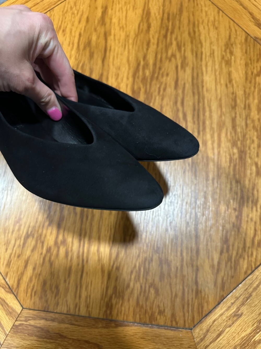 *EVERLANE* Black Suede Pointed-Toe Flats Size 5.5 - Picture 3 of 8